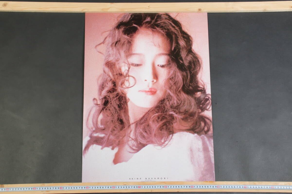 Amazon.co.jp: 6382 当時物 ポスター 中森明菜 B2 52×73cm アイドル